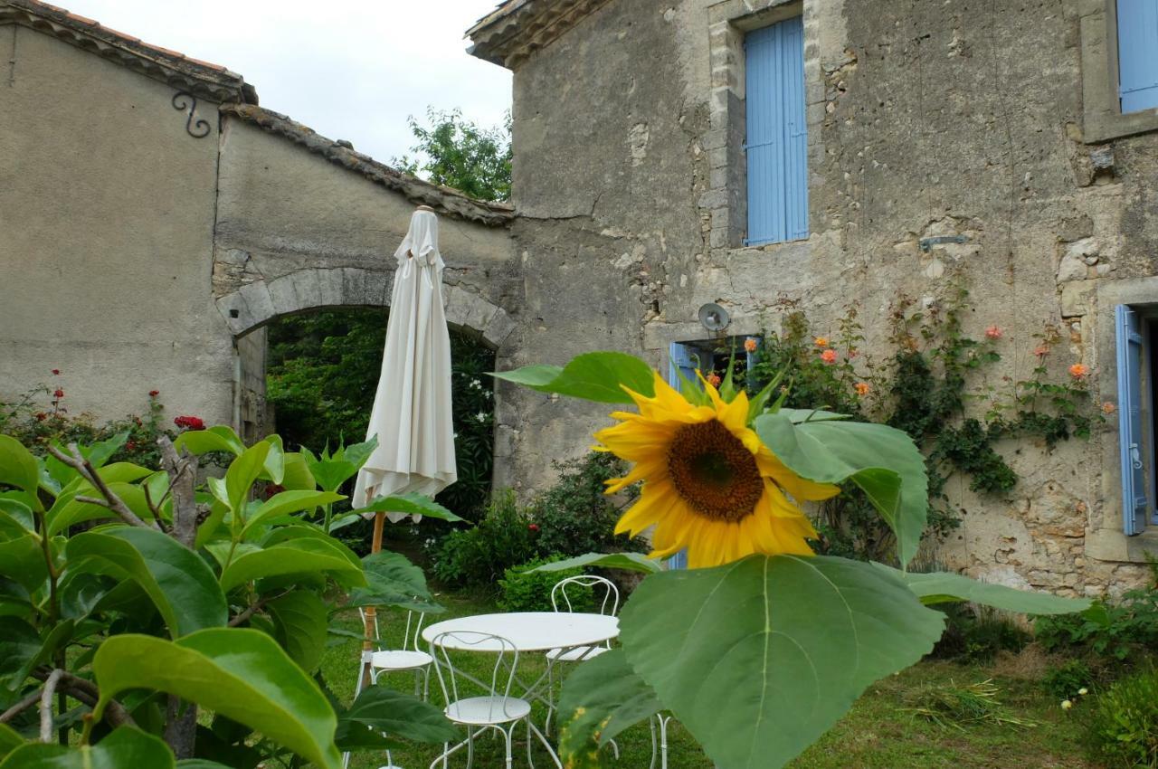 Chambres D'Hotes Dans Maison D'Artiste Galargues Kültér fotó